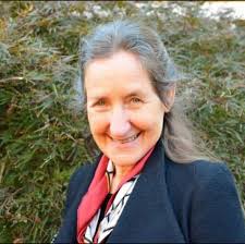 🍋 Let's talk about something that might surprise you: lemon seeds. While  it's common to toss them aside when squeezing lemons, you might want to  think twice before doing so.🍋 Must express