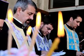 Pînă la urmă, cît cîștigă un profesor în primul lui an în învățămînt, repartizat la o școală de la țară ? Ce Salariu Are Un Preot È™i CaÈ›i Bani Ia De La Stat Episcopia Scoate La Concurs Parohii Vacante È™tiri Vaslui