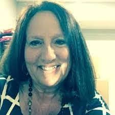 Angela Canipe's Instagram, Twitter & Facebook