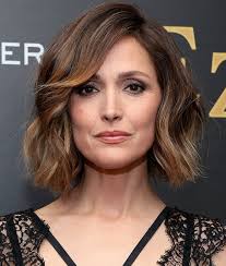 How to Get the Mom Cut, According to Hairstylists