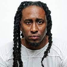 Robert Lansdell's Instagram, Twitter & Facebook