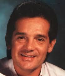 Robert Manelski's Instagram, Twitter & Facebook