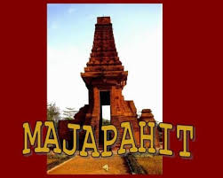 Jika dilihat dari cara penulisannya tanda koma ini juga berbentuk seperti tanda titik yang memiliki tangkai aku lahir di jakarta, 6 september 1990. Kerajaan Majapahit Makalah Sejarah Raja Agama Dan Peninggalan