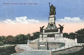 Die 15 meter hohe, 20 meter breite und 12 meter tiefe denkmalanlage, war ursprünglich standort nationaldenkmal. Niederwalddenkmal Deutsche Schutzgebiete De
