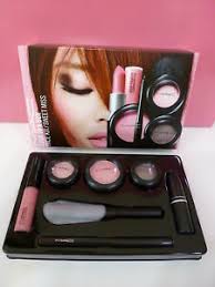 mac cosmetics look in a box face kit