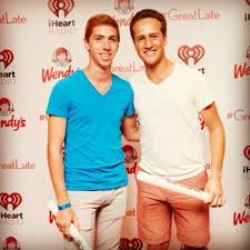 Esto todo es bromita jujuju riamos un rato. Murray Maleh S Email Phone Children S Apparel Network S Vice President Email