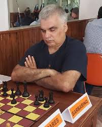 Aviso publicitario, spot para garbarino tomando la figura del dr. Https Ratings Fide Com Profile 100412