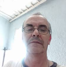 Sé que es difícil ver que su hijo entrena duro, se porta bien, nunca falta…  y aun así no juega mucho. Lo entiendo, de verdad. Pero el tiempo en cancha  no depende