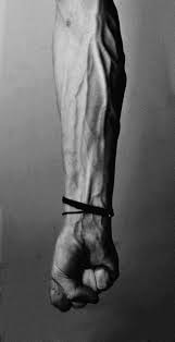 Black And White Photography People Full Body Pin By Shaina Leverett On Caught My Eye In B W 2 Black And White Bodies Body Photography Human Body