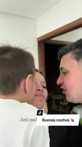 Cuando Le Das El Besito De Buenas Noches