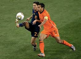 Giovanni van bronckhorst is a defender and is 5'10 and weighs 172 pounds. 2010 Fifa World Cup Photos Spain Vs Netherlands