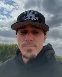 EIGHT TEAMS. FOUR RIVALS. ONE CITY. ALL PRIDE ON THE LINE. WE TEAMED UP  WITH @NIKELA TO CELEBRATE THE HIGH SCHOOL FOOTBALL RIVALRIES THAT HAVE  SHAPED GENERATIONS — THE FAMILIES, THE COMMUNITIES,