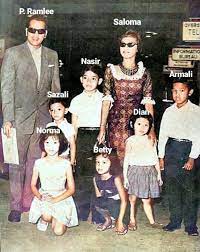 Setangkai irama nasir dan dian p ramlee. Penang Netizen Lagenda Seniman Negara P Ramlee Bersama Saloma Dan Anak Anak Tiri Serta Anak Angkat Mereka Nasir P Ramlee Ketika Umur 10 Tahun Anak Kandung Junaidah Sazali P Ramlee Dan Dian P Ramlee