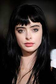 Krysten Ritter Is Mainly Known For Playing Jane Margolis In The Amc Television Series Breaking Bad Chloe In The Long Hair Styles Hair Styles Short Hair Styles