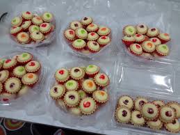 Alkisahnya hn kurang gemar cheese tart bagai ni, tapi sejak duduk dengan cik ain yang kaki masak desert ni dan hn pon bersenang hati maka kegemukan telah melanda. Cistatcomeybakery Harga