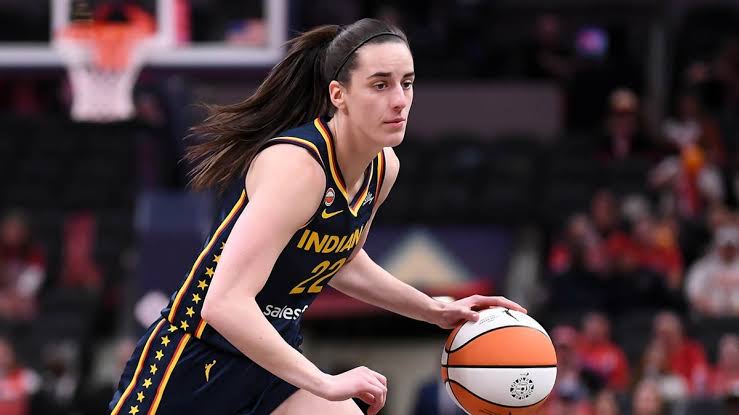 Caitlin Clark setting the professional gold standard on court., do AI tạo