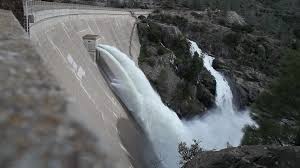 This trail goes by o'shaughnessy dam and wapama falls. O Shaughnessy Dam Discharge Clipvideo Etc