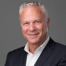 It's my birthday! My wish is for everyone to be healthy and happy. Big  birthday hugs and kisses to everyone! 🤗😘🥰♥️🥂