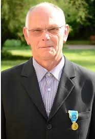 Nomexy. Bernard Renaud médaille d'or de jeunesse et sports