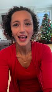 Linda would like to wish your family a very Merry Christmas and invite you  to join us for our Jingle Mingle happening next week, December 13-14! 💎🎁 