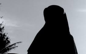 Gambar sketsa wanita berhijab dari samping berbagi cerita inspirasi. Hukum Puasa Wanita Yang Tidak Berjilbab Tidak Diterimakah