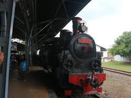 Gambar mewarnai kereta api buku mewarnai warna gambar. Naik Kereta Wisata Di Ambarawa Ariefpokto Com