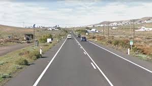 De cara a buscar una solución para las familias y tras visitar la carretera esta semana, morán ha ordenado que se inicie por la vía de urgencia el proceso de reparación de la vía para que su. A Licitacion El Reasfaltado De La Lz 10 En El Tramo Tahiche Teguise