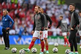 Christian eriksen collapsed in the 43rd minute during denmark's euro 2021 opener with finland. Hhjg8n4mzlrnfm