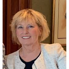 Paula Brewster's Instagram, Twitter & Facebook