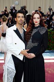 Sophie Turner Gives Morticia Vibes With Joe Jonas at the Met Gala -  POPSUGAR Australia