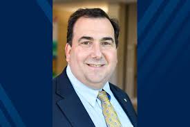 Farewell reception for Davis College Dean Dan Robison set for next week