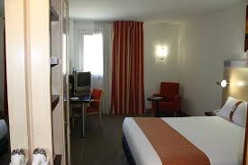You can control the heating and air conditioning during your stay so you'll always remain comfortable. Holiday Inn Express Barcelona Molins De Rei Ispania Kritikes Kai Sygkrish Timwn Tripadvisor