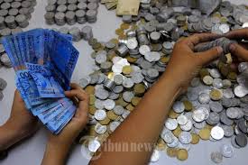 Dan ternyata, kata kunci gambar uang banyak banget lumayan banyak yang mencarinya. Waspadai Uang Kertas Maupun Logam Banyak Kuman Foto 5 1637419 Tribunnews Com Mobile