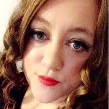 Sara Fish's Instagram, Twitter & Facebook