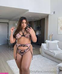 Ayesha Iqbal OnlyFans Photos 2 - Leaknudes