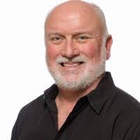 Aaron Gragg's Instagram, Twitter & Facebook