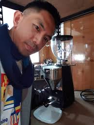 Robert Caesar Guitelen Kiswa (@robertcaesarkiswa) • Instagram photos and  videos