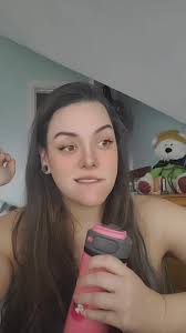 🤷‍♀️🤭 #foryoupage #fyp #redflags #newyearwhocares #yearofgrowth2022