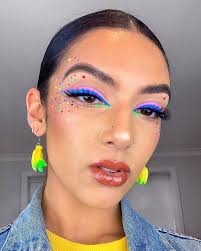Another Powerful Liner Moment Using Fentybeauty Vivid Liners Tag Them Pls Hehe Fentybeauty Vividliner Rave Makeup Artistry Makeup Creative Makeup