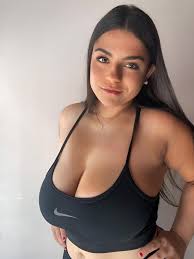 Melodyfcups - Free nude pics, galleries & more at Babepedia