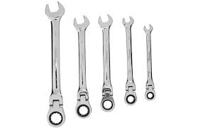 Système à cliquet réversible qui vous permet de serrer ou desserrer des écrous sans efforts.angles. Lidl Set De 5 Cles Mixtes Pas Cher A 11 99