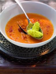 Tomaten Karotten Suppe Mit Chili Und Joghurtnockerl Nockerl Rezepte Schuhbeck Rezepte