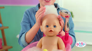 Baby born bath tub shower sounds flashing lights great. Baby Born Bath Bathtub Smyths Toys Youtube
