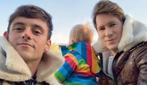 Dustin lance black (l) and tom daley attend the gq london fashion week men's 2018 closing dinner hosted by dylan jones and rita ora at berners tavern on january 8, 2018 in london, england. Bqkz2m1se3khxm