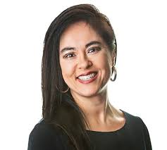 Helen Lantz's Instagram, Twitter & Facebook