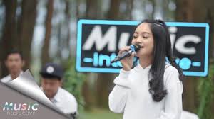 Wes tak ikhlas ikhlaske kowe. Safira Inema Iso Tanpo Kowe Official Live Music Opo Ra Ngelingi Sopo Sing Ngancani Youtube