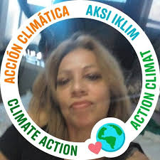 Goldie Hawn is 78 years and Kurt Russell is 72 years They been together for  over 40 years 💙🌹