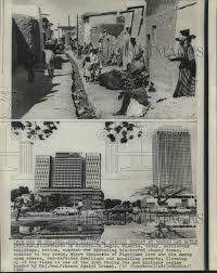 1966 Press Photo Contrasts In Nigeria Of Modern Buildings And Shanty Towns Shanty Town Photo Contrast Photo
