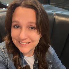 The CMS Calendar Committee has developed two options for the 2018-2019  calendar. Now we are asking you to tell us which calendar you prefer. Have  a look at both options, then click