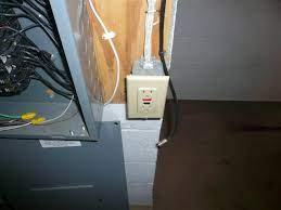 A gfci circuit breaker does the same thing as placing a gfci 1st in line for the rest of the cirucit. Gfci Below The Main Panel Electrical Inspections Internachi Forum